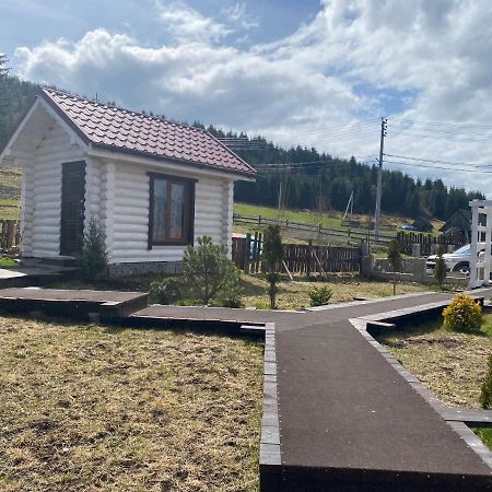 Гостьовий Дім Круасан Сімейний Bukovel Kültér fotó